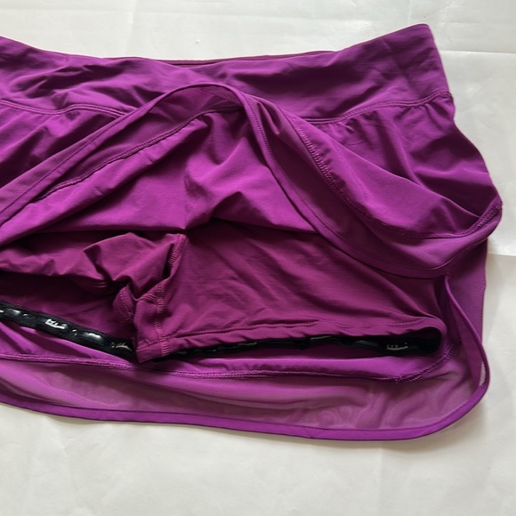 Lululemon Hotty Hot Tennis Running Skirt II
Aurora Size 12 - Picture 2 of 9